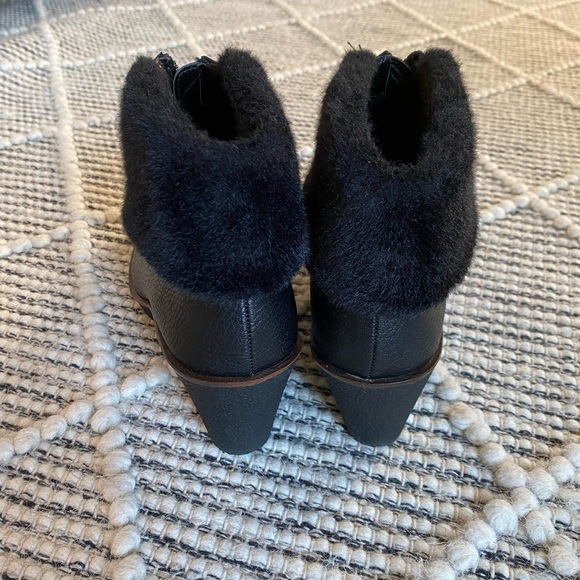 Aerosoles heel rest boots - Picture 3 of 7